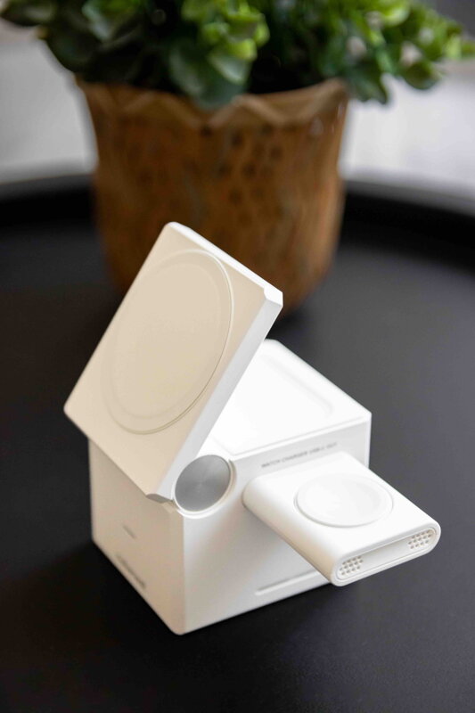 Cubenest Încărcător magnetic wireless 3 în 1 E311