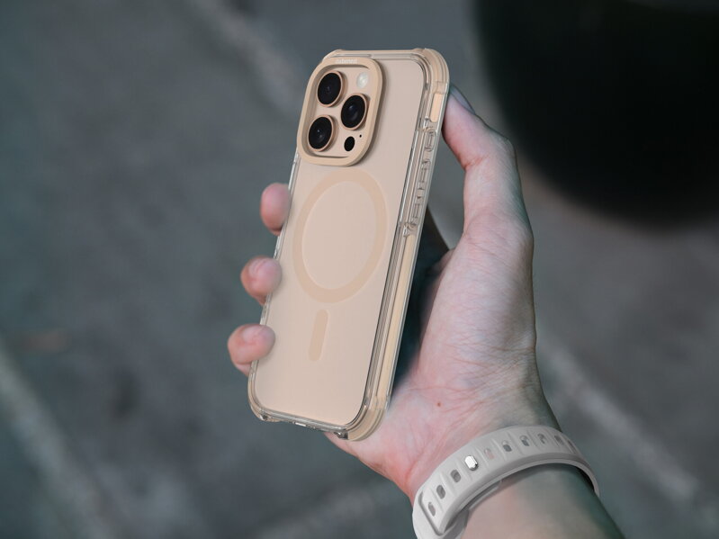 Cubenest Husă pentru iPhone 16 Pro MagPro Strong Guard aur