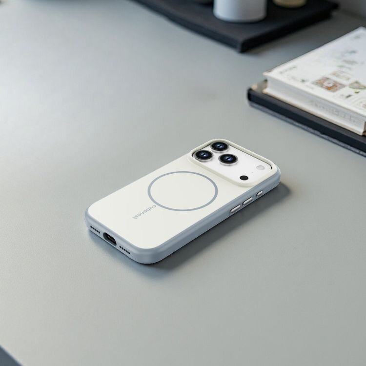 Cubenest MagSafe Husă pentru iPhone 17 Pro bej mat