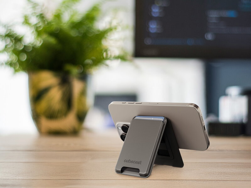 Cubenest Premium Magnetic Wallet and Holder WT01S aur
