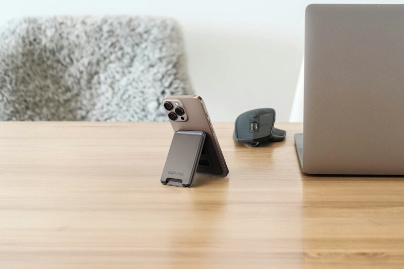 Cubenest Premium Magnetic Wallet and Holder WT01S aur